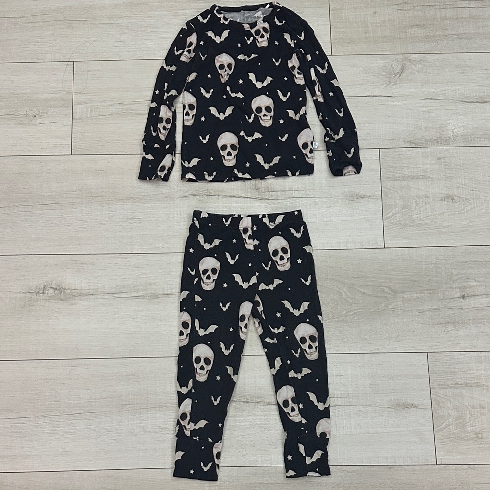 Posh Peanut Skelly Skull and Bat Pajama Set